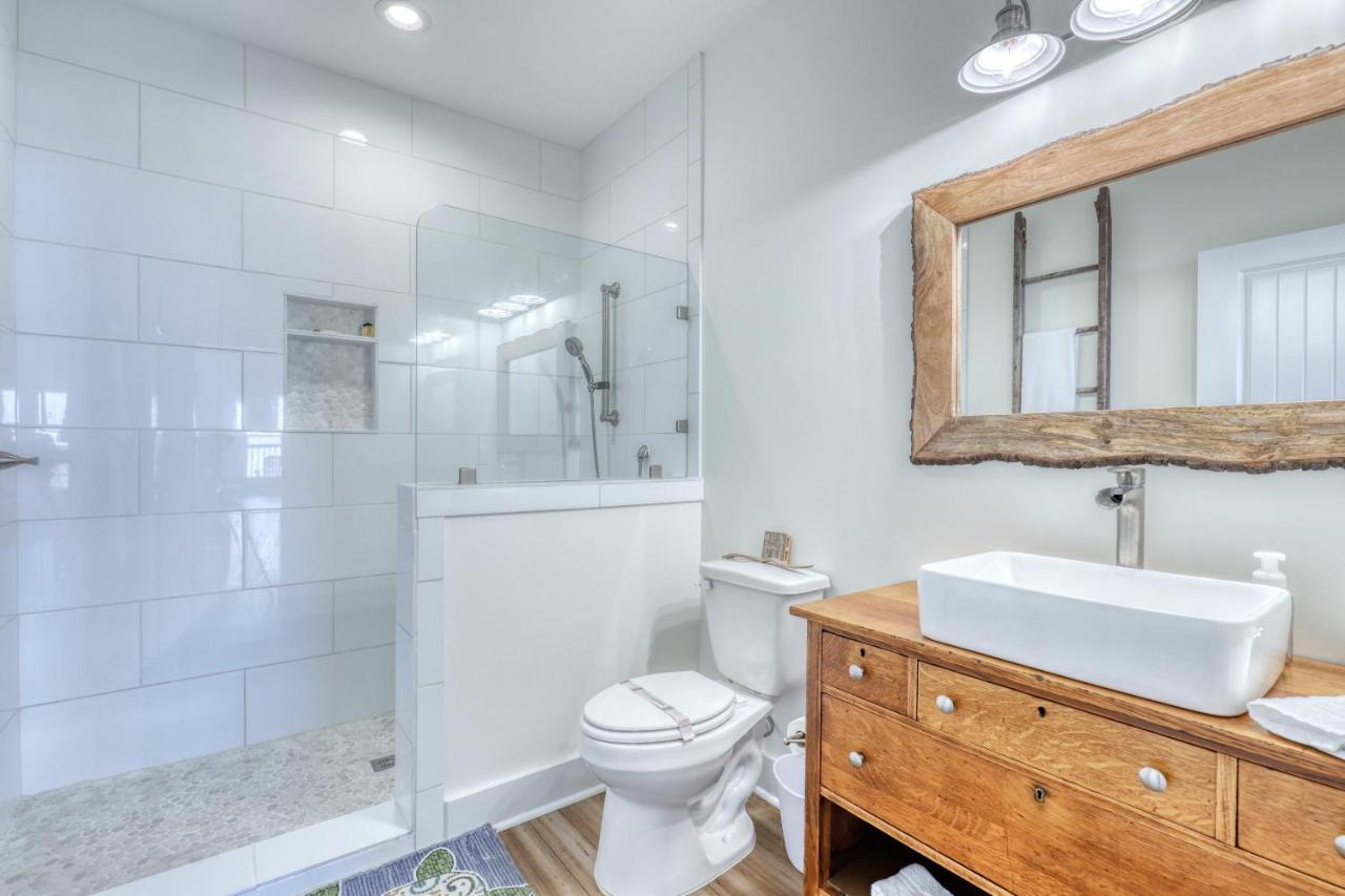 דופין איילנד Salty Seahorse - Waterfront! Pet Friendly! Game Room, Pool Table, Beautiful Views - Room For The Whole Family Home מראה חיצוני תמונה